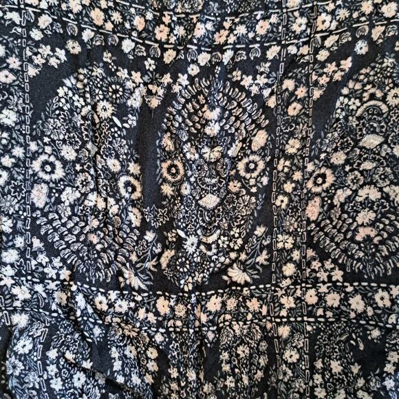 AEO deep V-neck Boho Floral Long Sleeve Romper - Picture 8 of 9